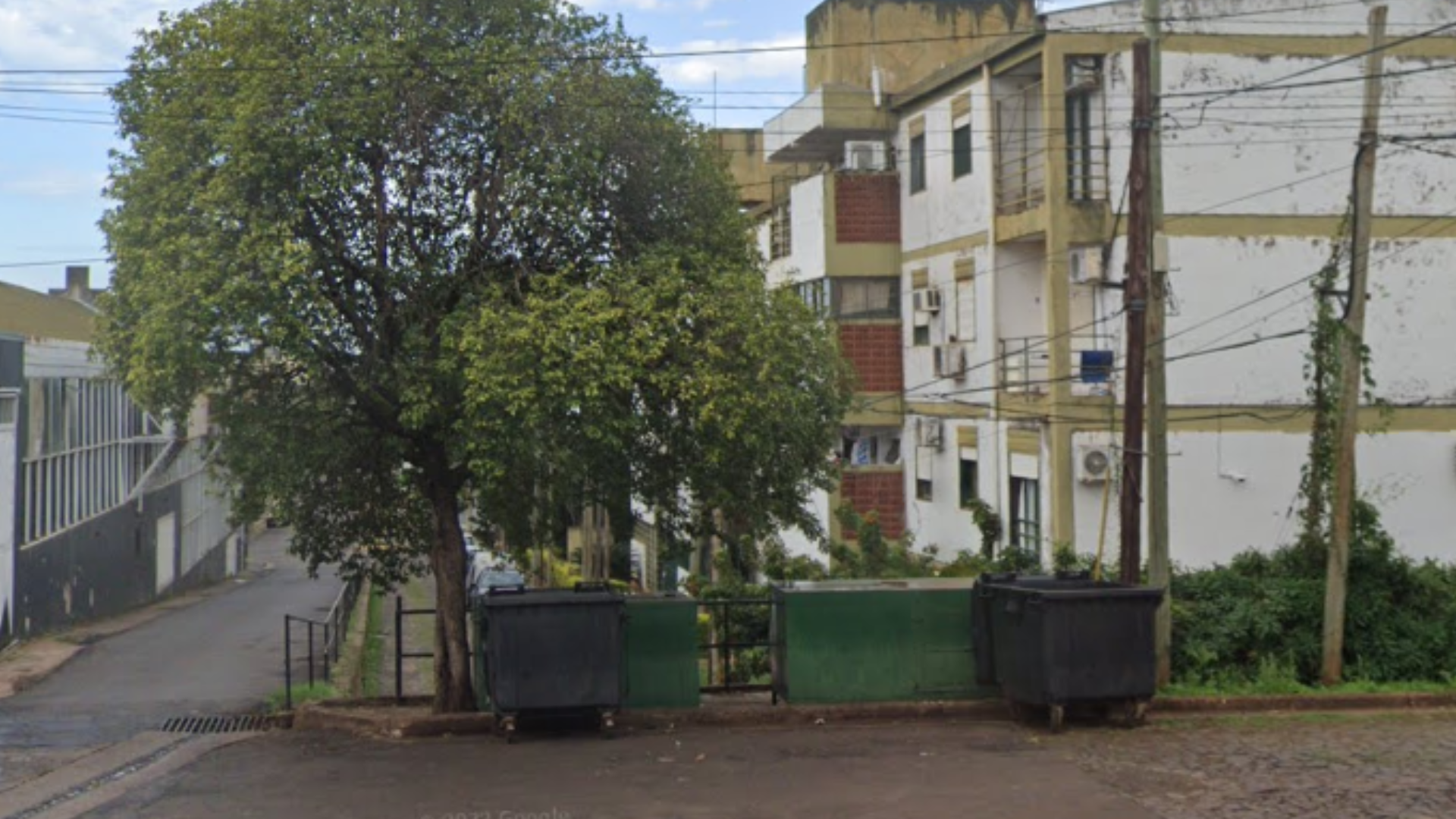 Hallan feto dentro de un contenedor de basura en Posadas