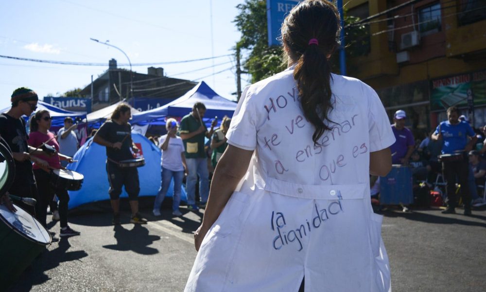 Docentes del FTEL retoman medidas de fuerza y van al paro por 48 horas