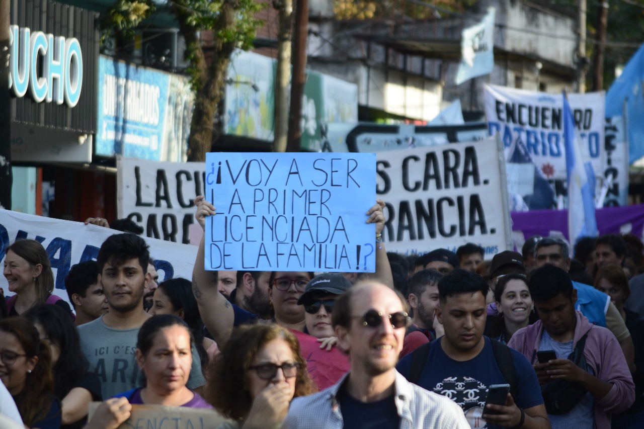 Tras la marcha federal, Milei vetó la ley de Financiamiento Universitario