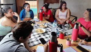 Cooperativas de la Utep-Evita elaboran pan dulce para entregar en hogares populares