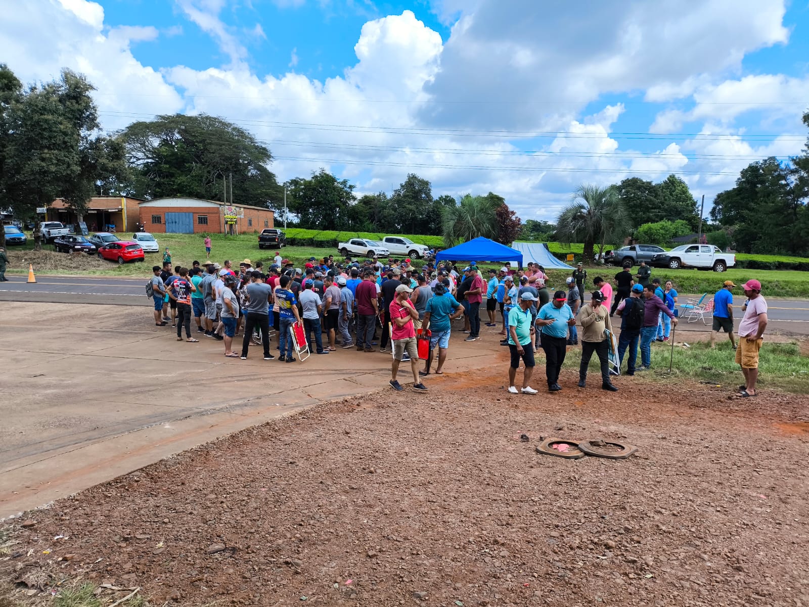 Frenan acopio de tabaco y productores levantan el corte de ruta en Alem