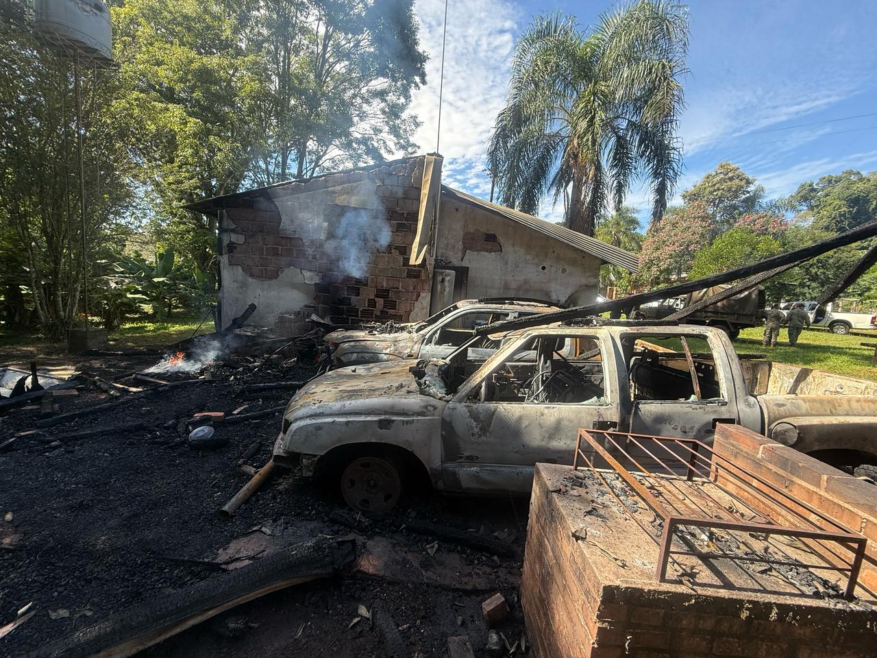 Desperfecto en una camioneta inició incendio en destacamento de guardaparques